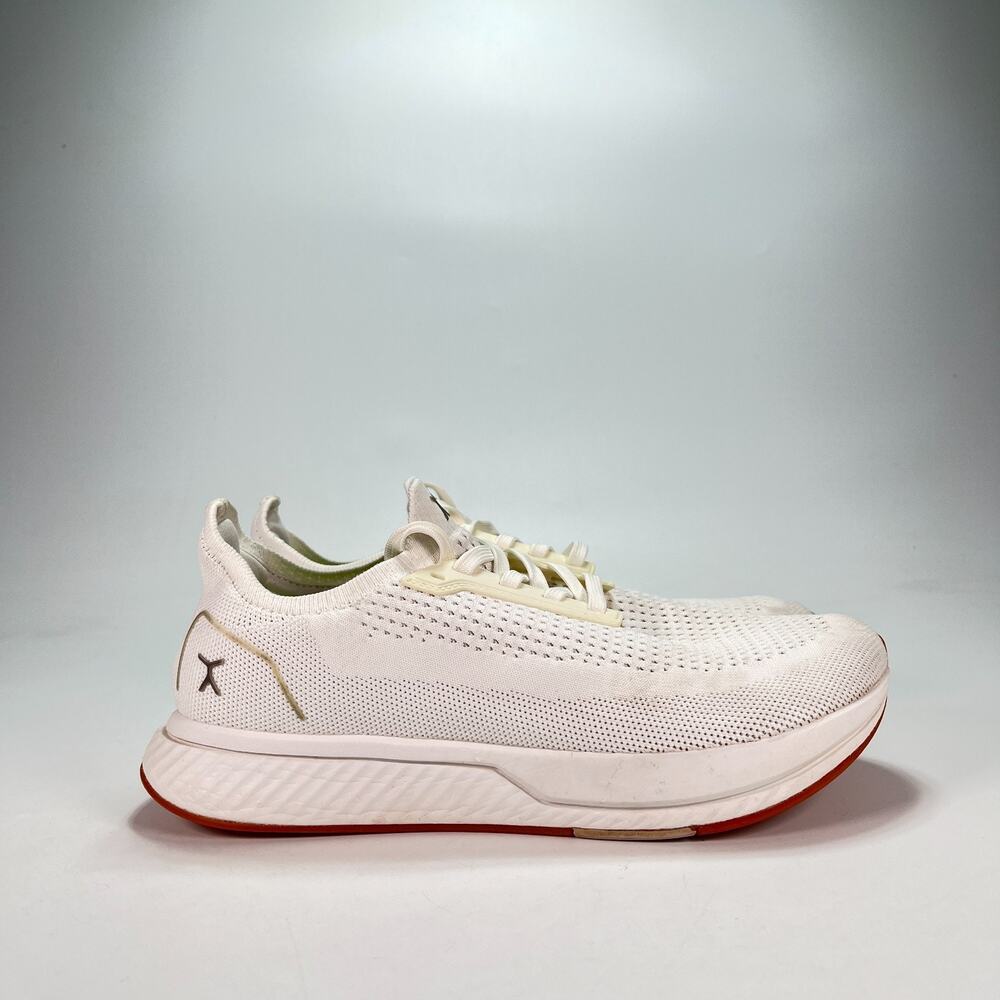 Flux Adapt Runner White Gum Athletic Lightweight Running Shoes Women's Size 9